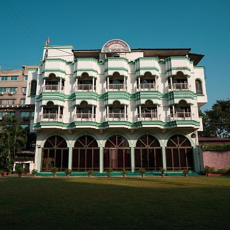 אינדורה Hotel Girdhar Mahal מראה חיצוני תמונה