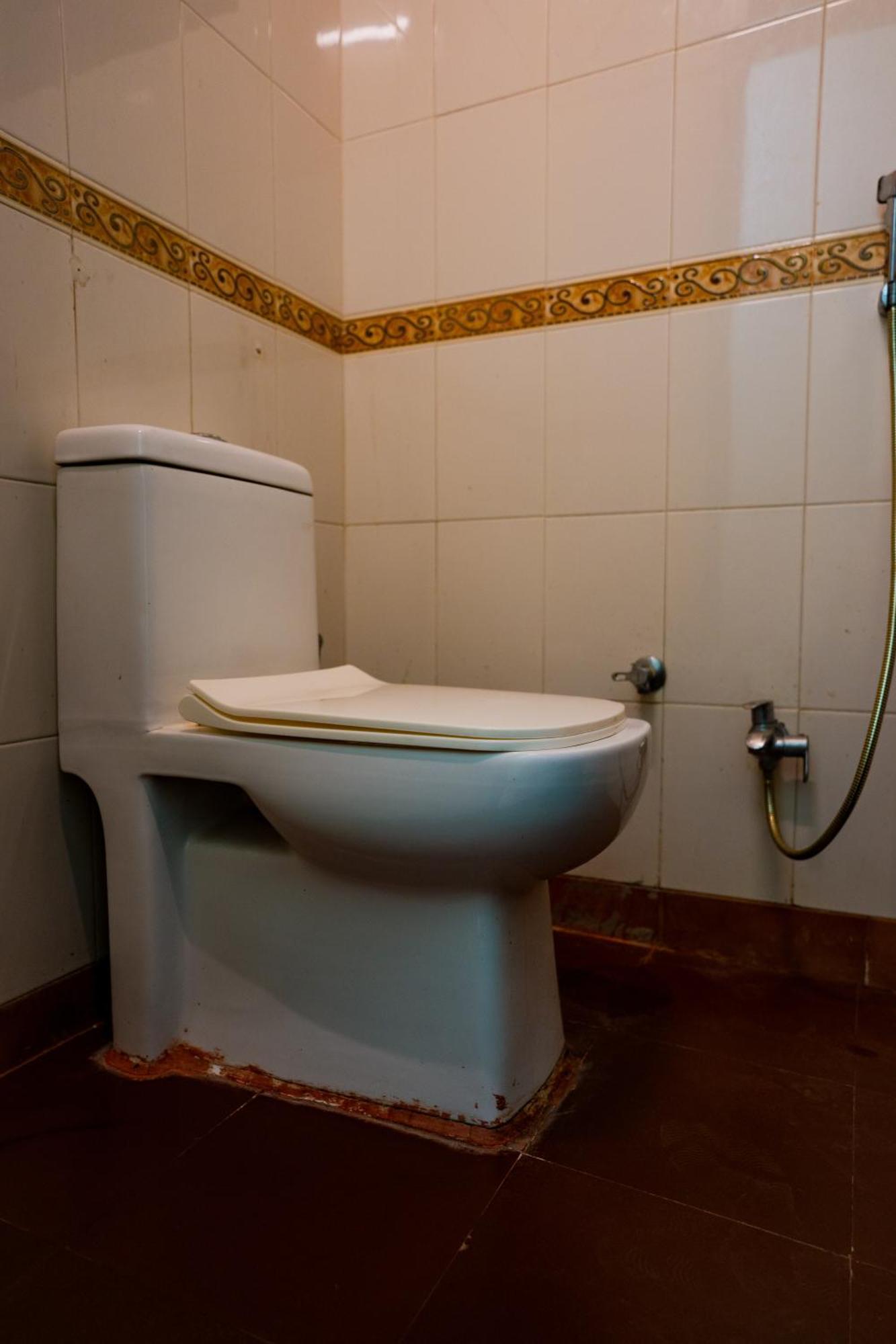 אינדורה Hotel Girdhar Mahal מראה חיצוני תמונה