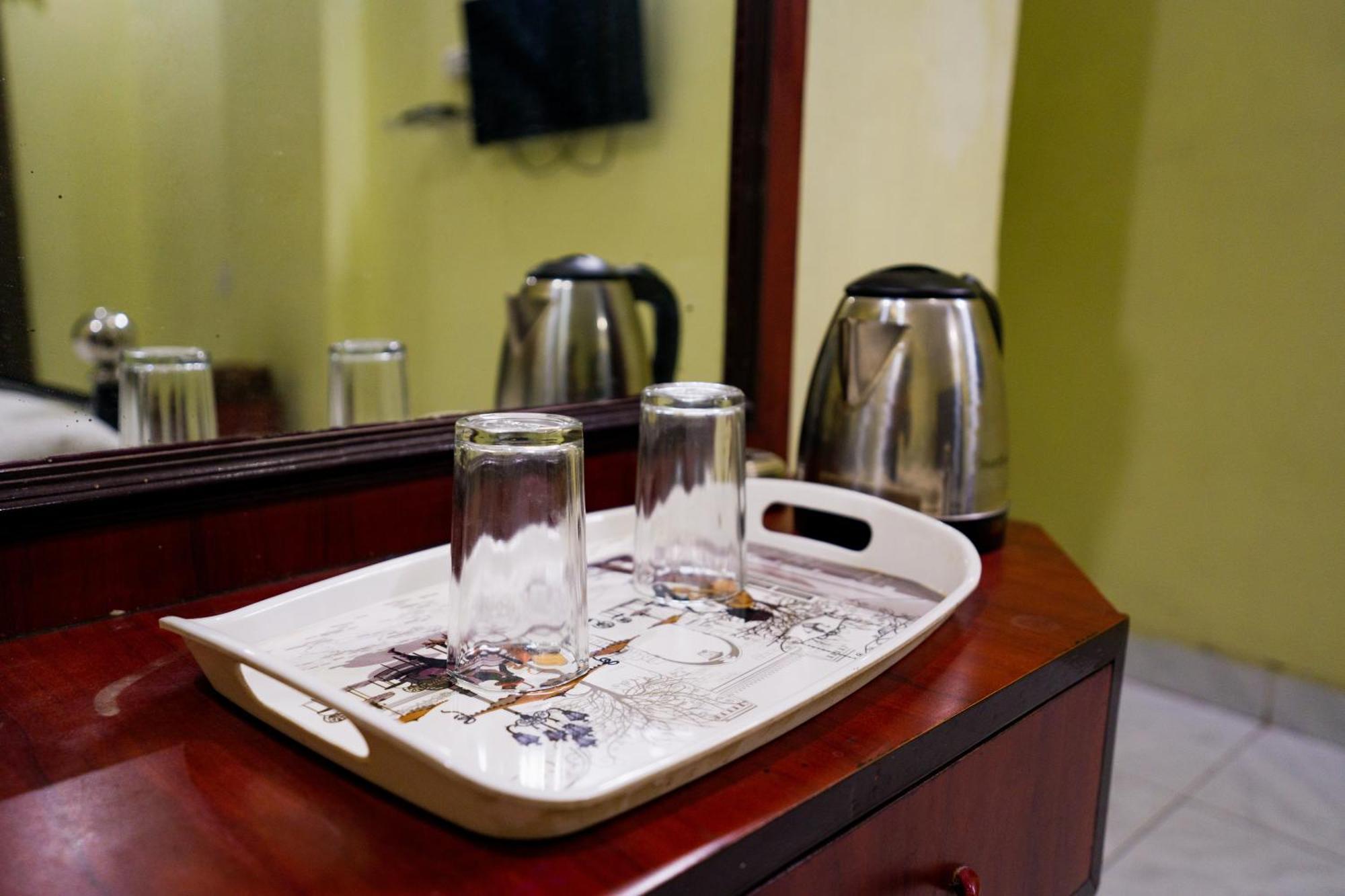 אינדורה Hotel Girdhar Mahal מראה חיצוני תמונה