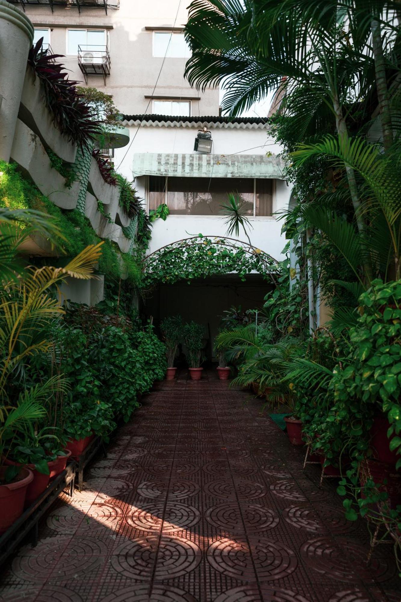 אינדורה Hotel Girdhar Mahal מראה חיצוני תמונה